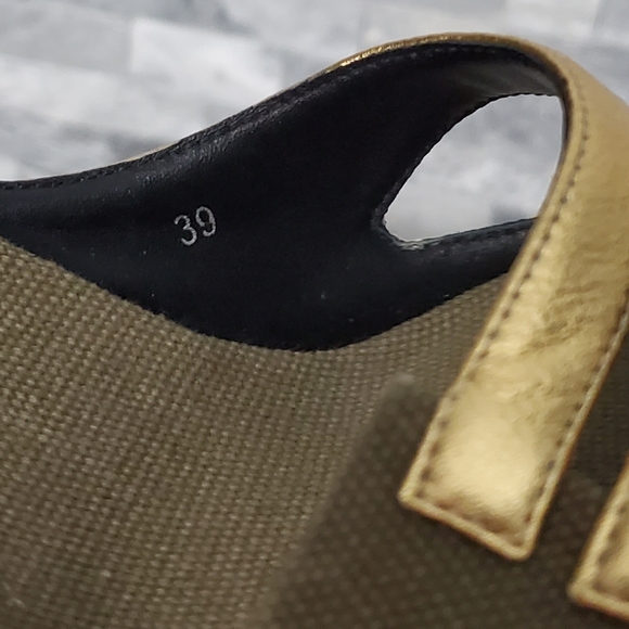 United Nude Mobius Olive Sandals - Picture 7 of 9